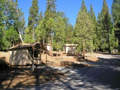 Yosemite Lakes Bunkhouse Cabin 27 Groveland California